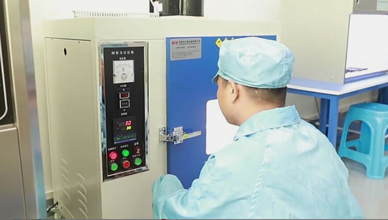 硅膠制品噴有手感油有什么作用？